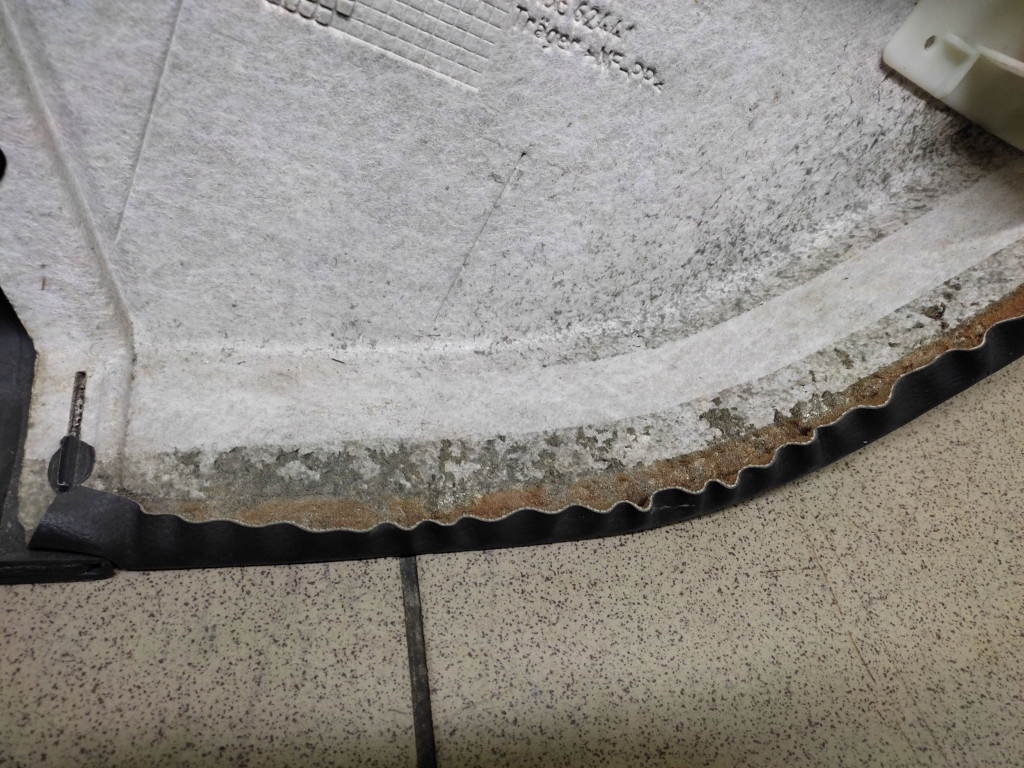 OPEL VECTRA C KOMBI upholstery door left rear part