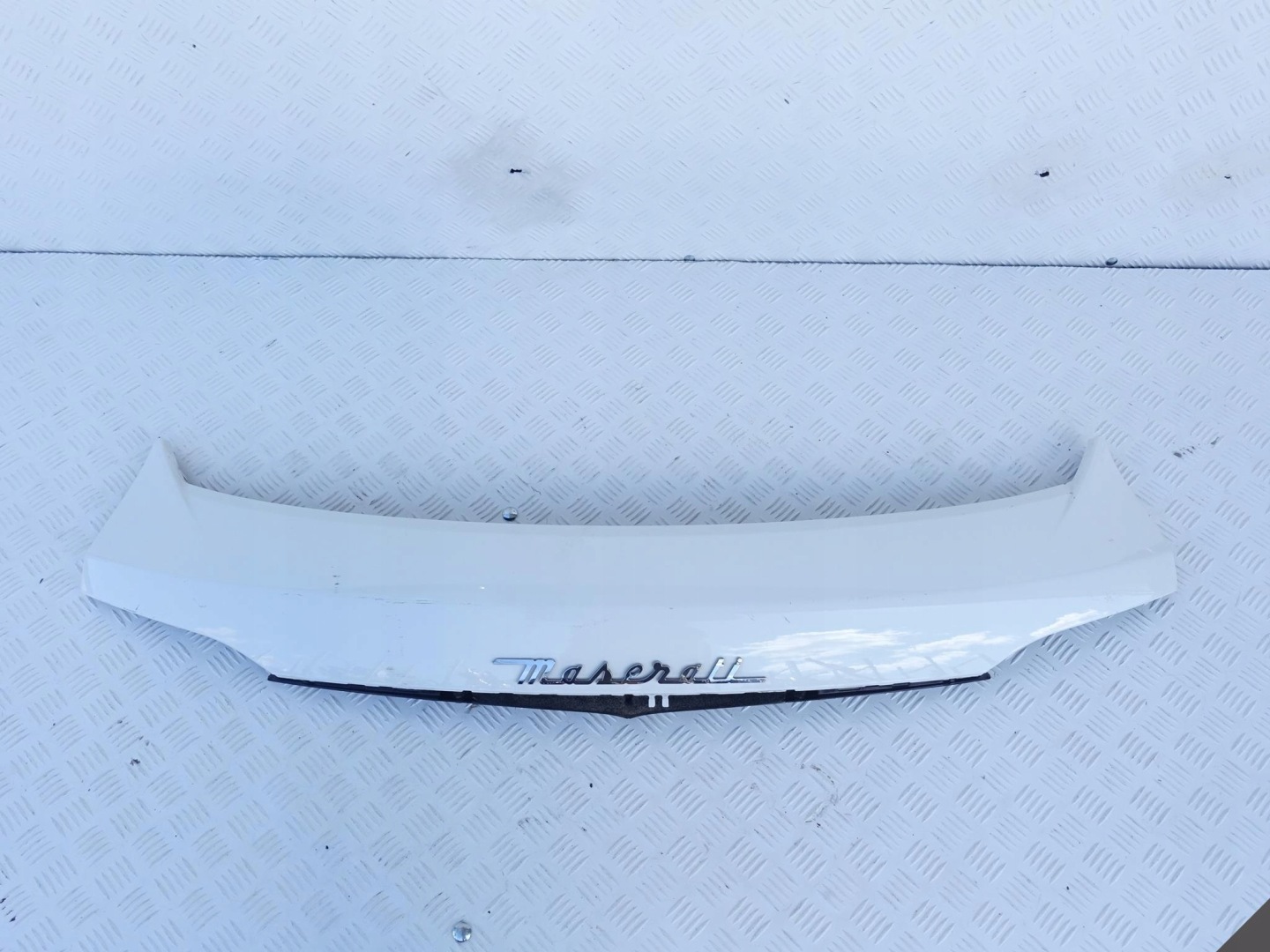 MASERATI LEVANTE cover cap trunk door boot rear part