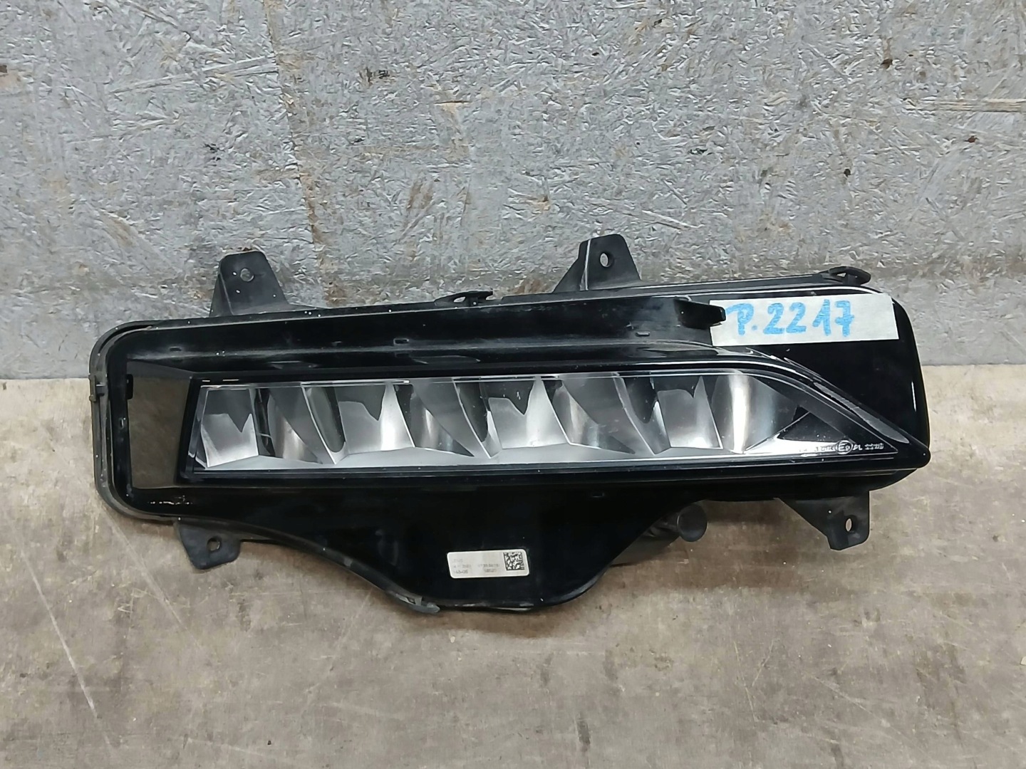 fog light front right SKODA OCTAVIA IV 4 LED 5E3941700