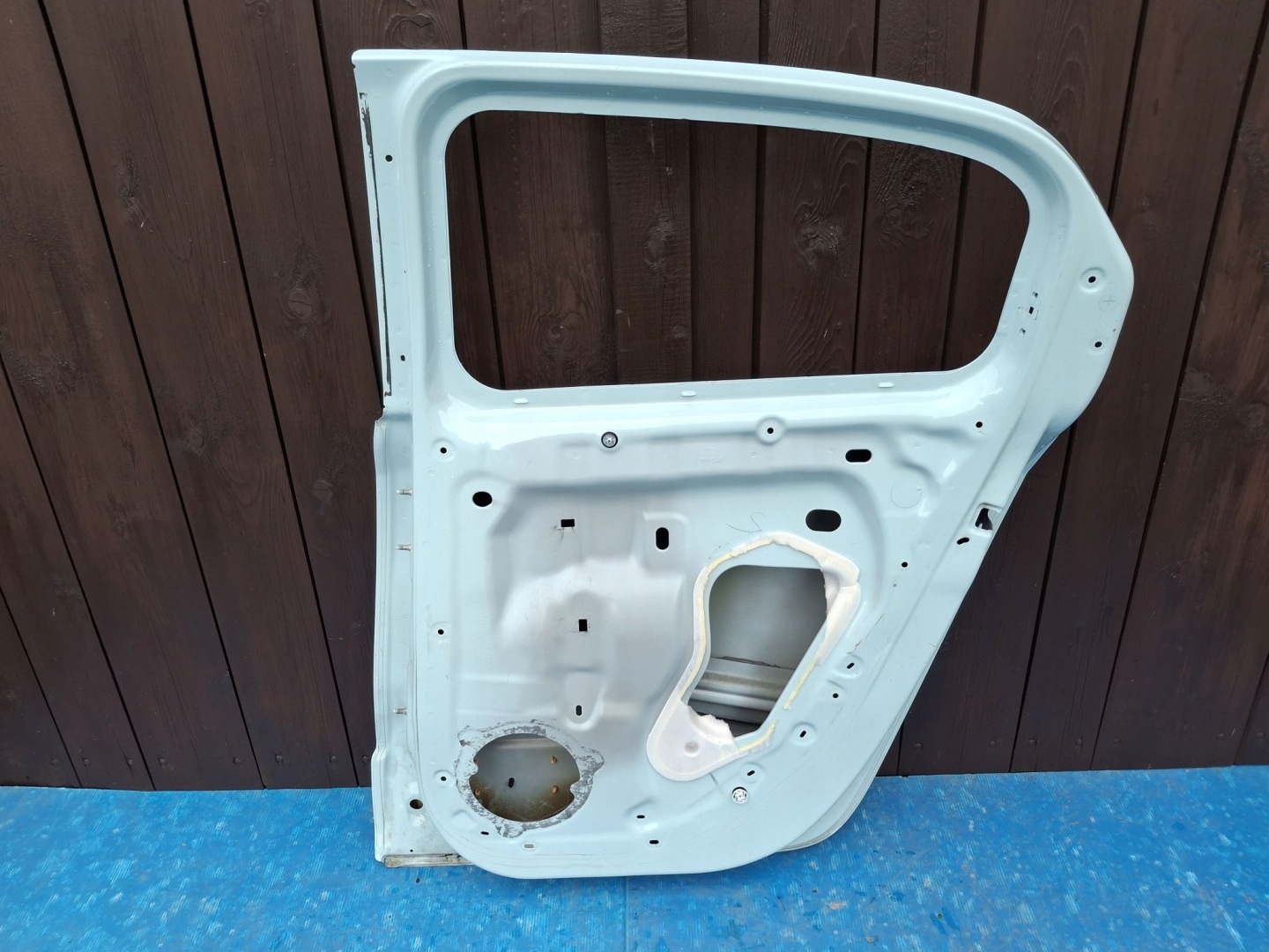 door right rear. RENAULT TWINGO III 2014R->