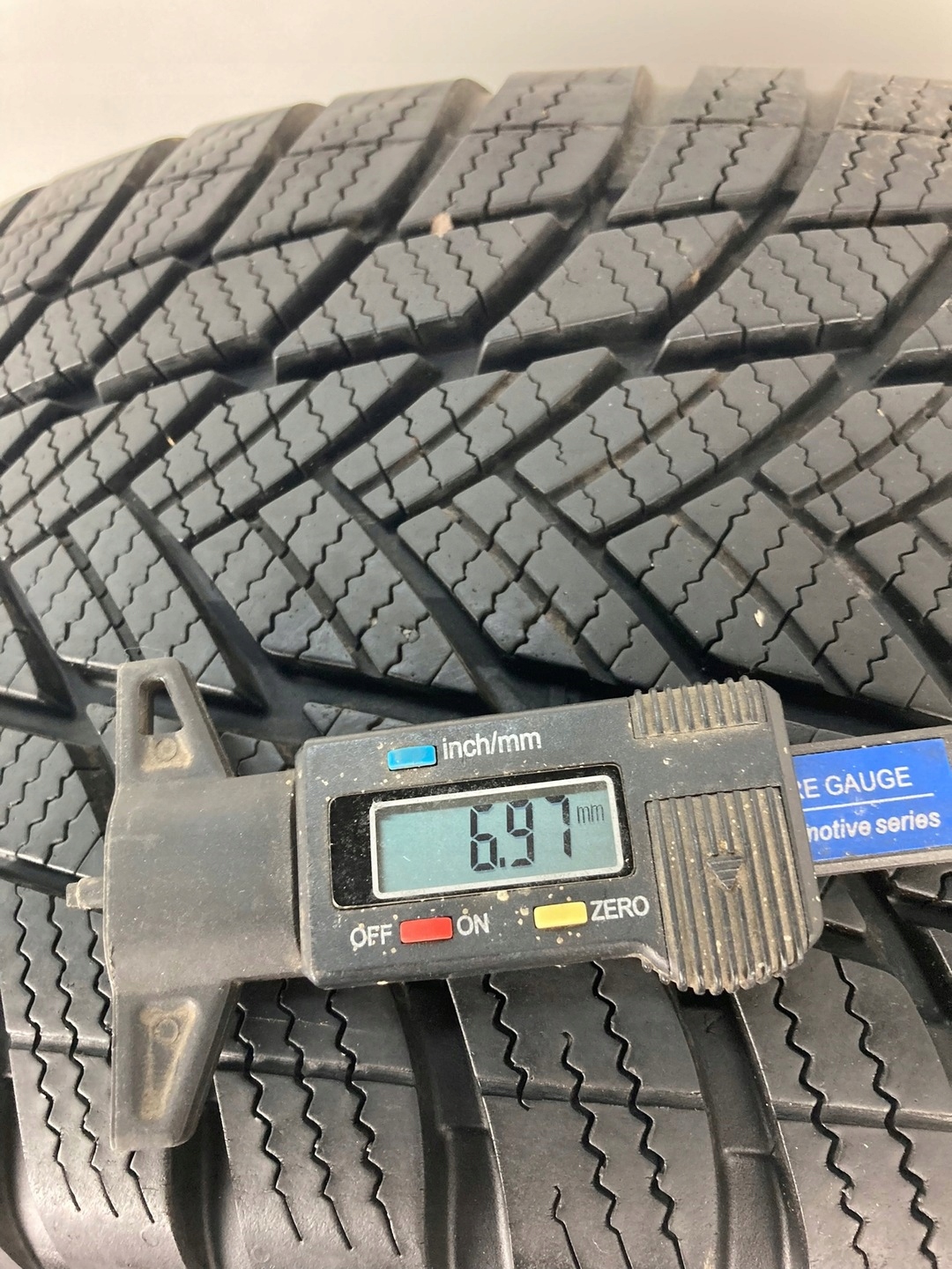 OPEL INSIGNIA B wheels tyres ZIMA 17 CALI KOMPLET