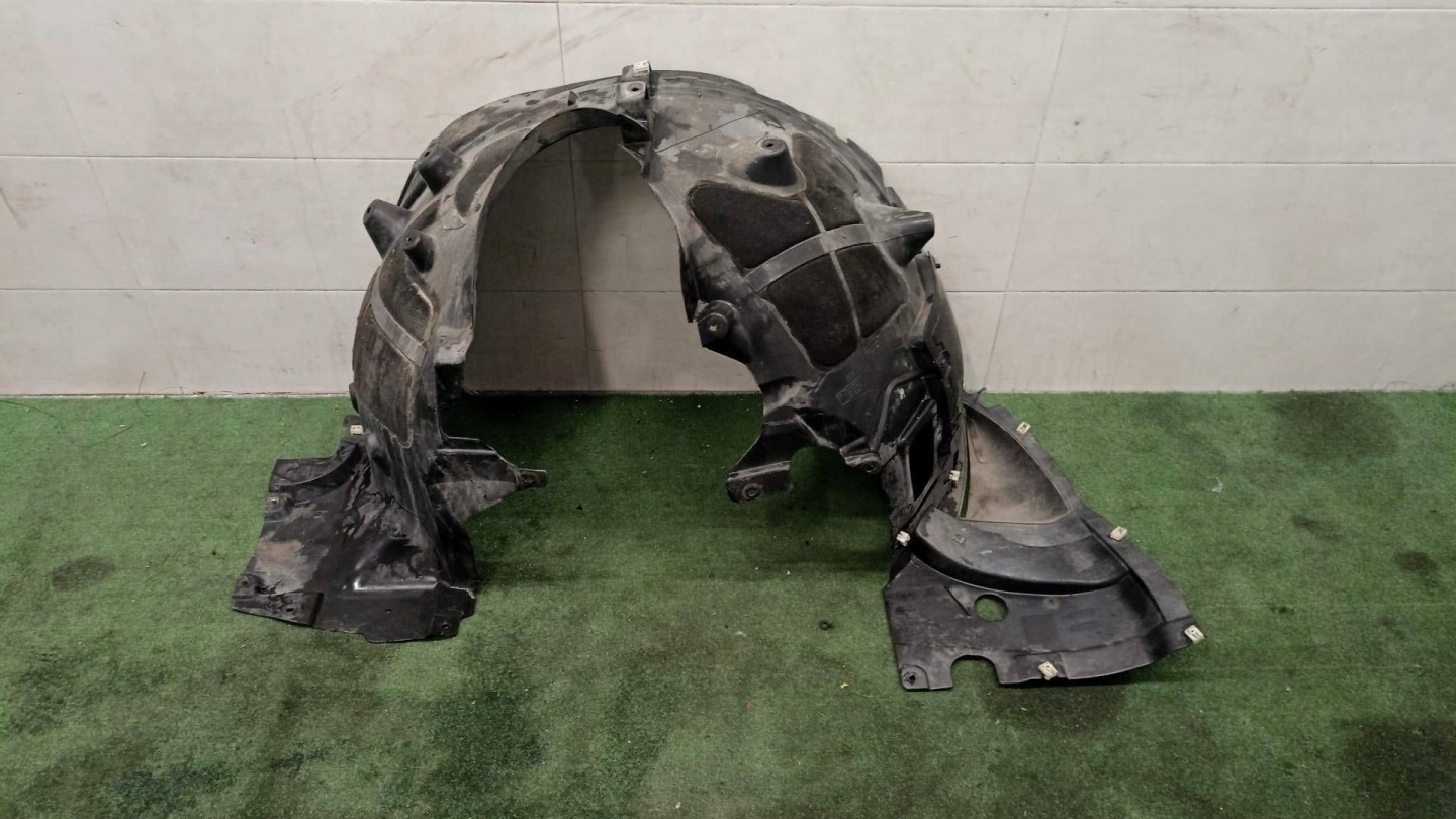 BMW X5 G05 mudguard front left 7424907 7424905 8069307