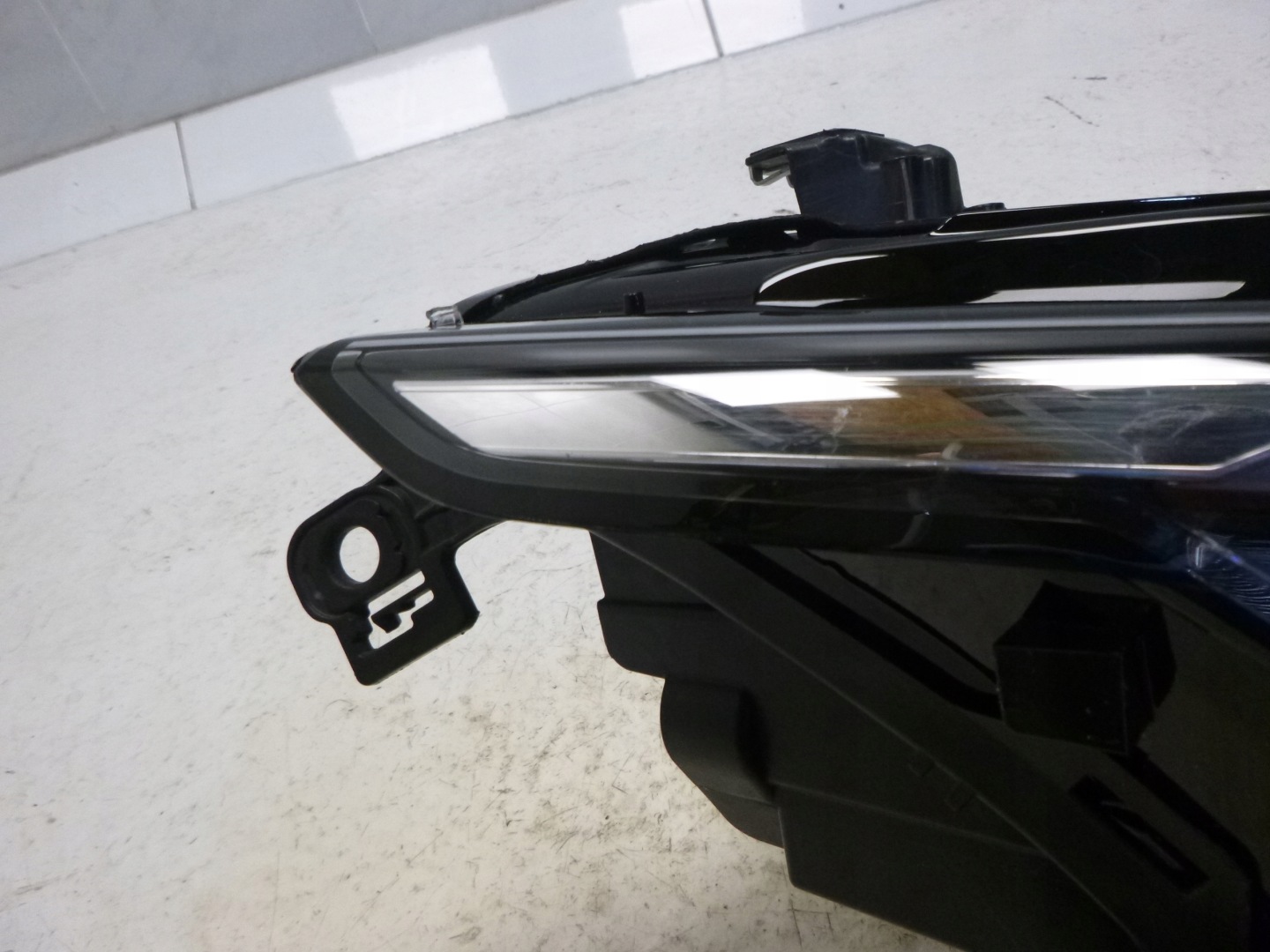 VW GOLF VIII light right front right FULL LED 6PIN