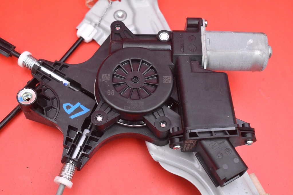 window regulator left front EU 39176499 OPEL INSIGNIA B KOMBI 17-20