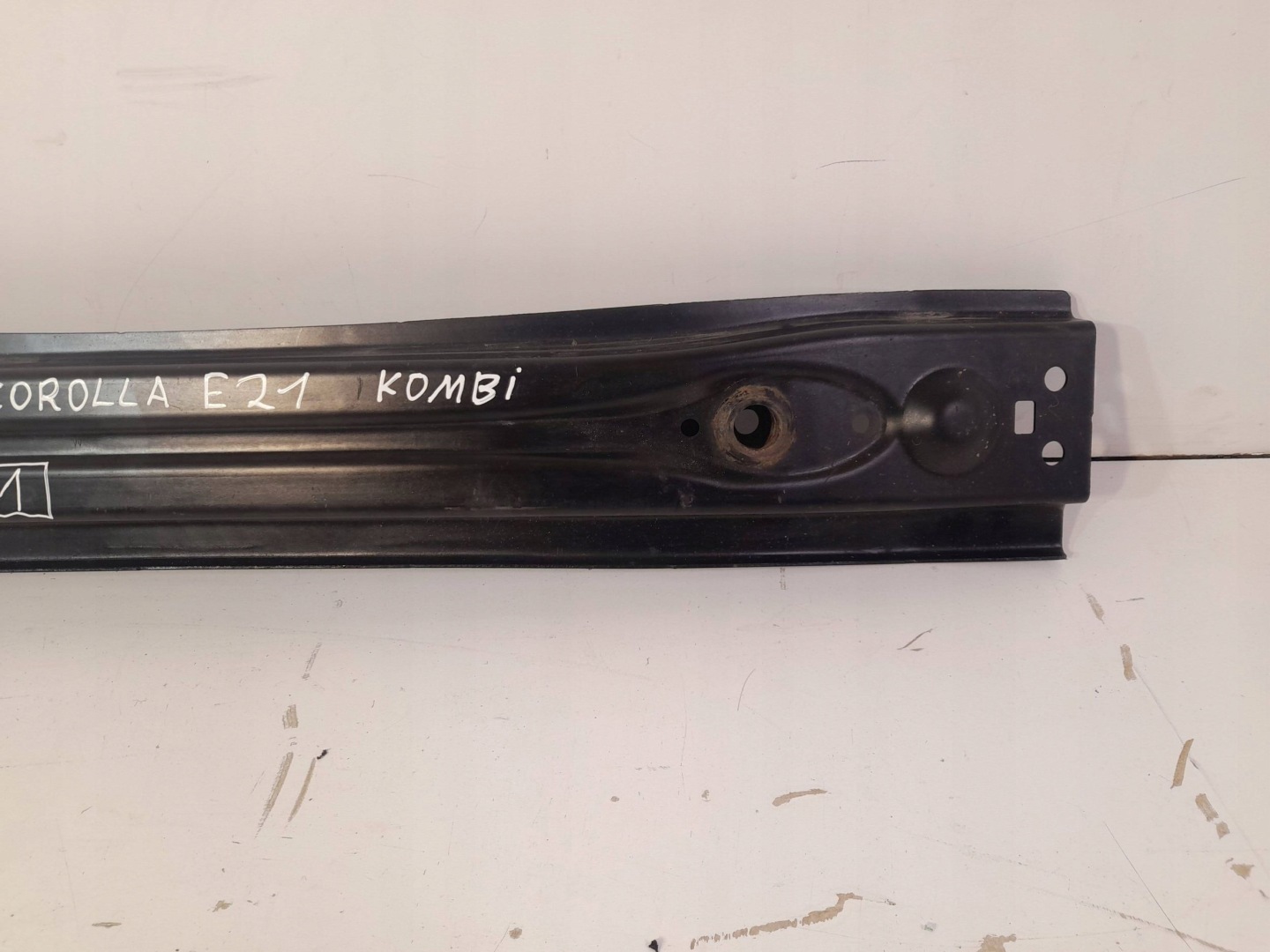 Toyota Corolla E21 Kombi Stoßstangenträger hinten (C1)
