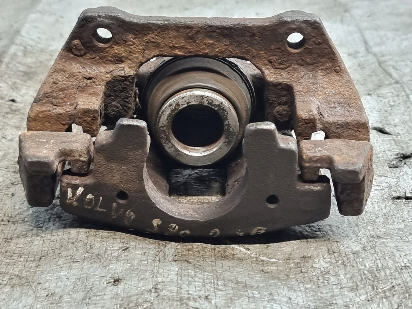 caliper brake left front VOLVO S80 and 2.4B