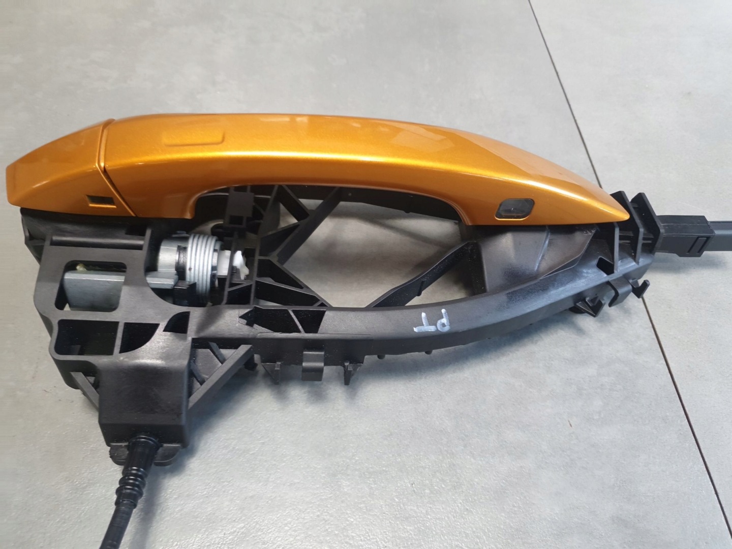Audi Q8 handle exterior right rear part rear 4M8837812A keyless LY2Y