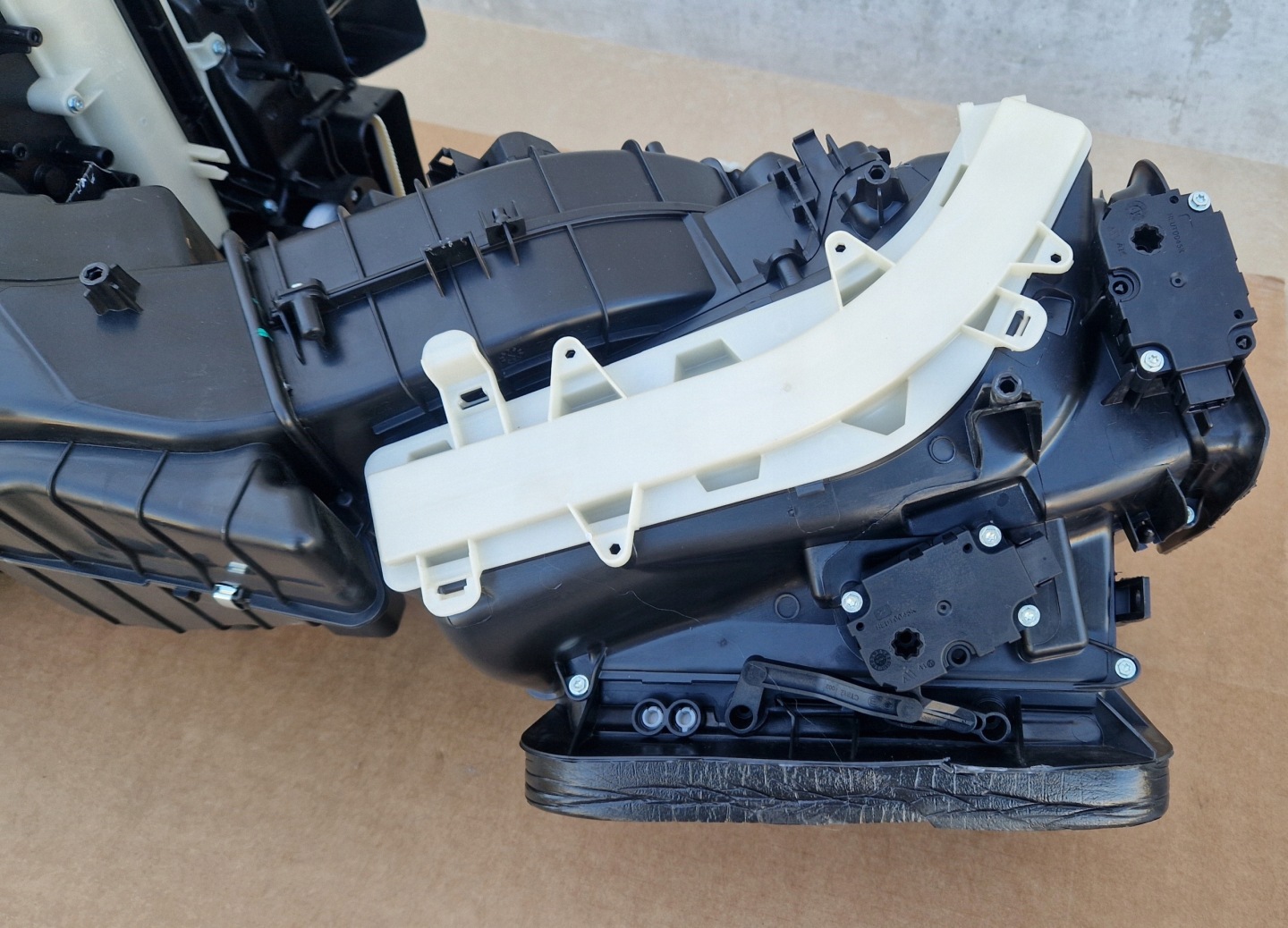 Bloc de chauffage complet AUDI A4 B9 LIFT A5 8W1820005BA Original Comme Neuf