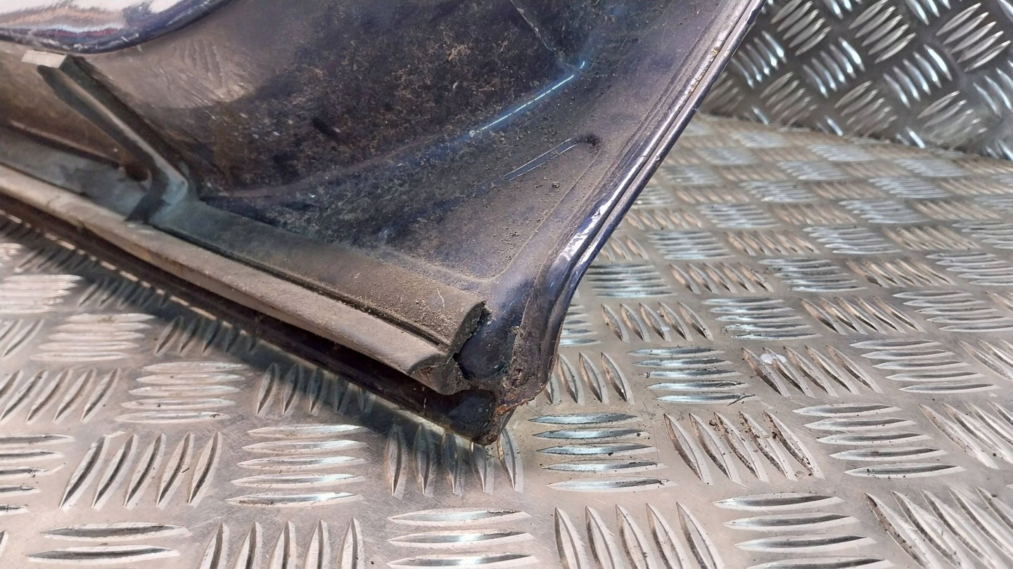 Portière Arrière Gauche VW GOLF IV HATCHBACK 97