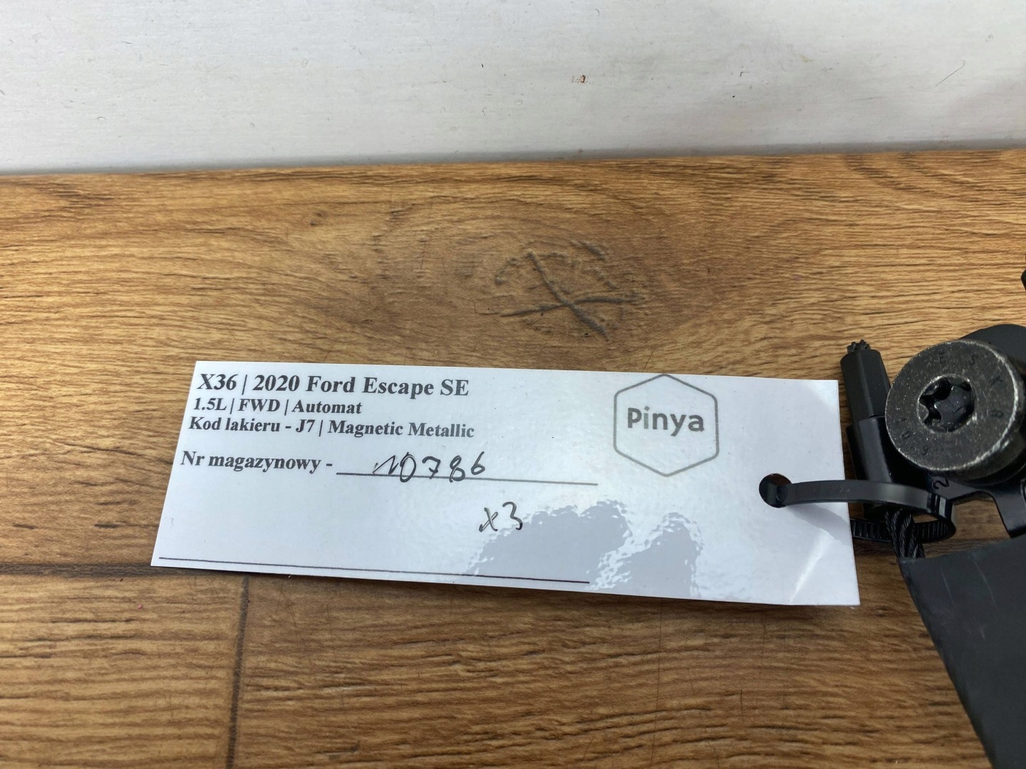 Klamra stěny zadního Ford Escape IV Kuga MK3 2020+