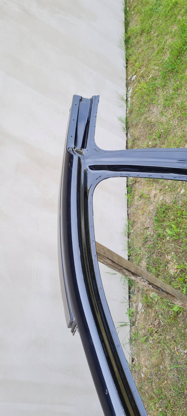 Chrysler Pacifica 2022 pillar side threshold of the threshold left quarter left PXR