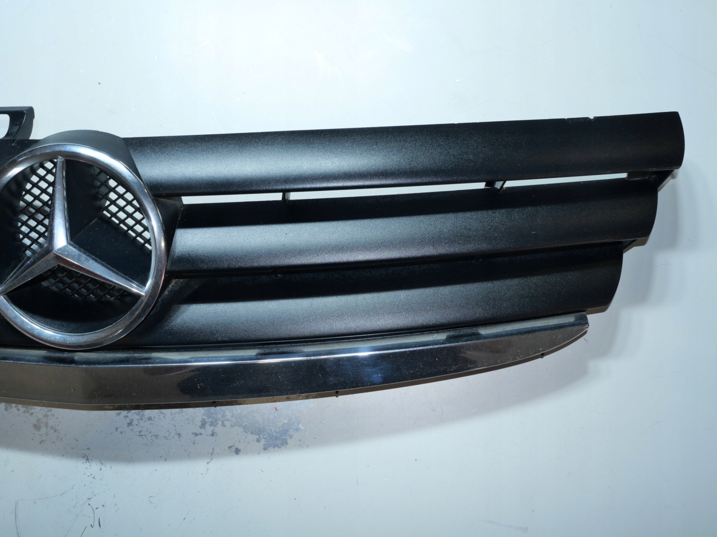 MERCEDES W169 grill grill 1698800083