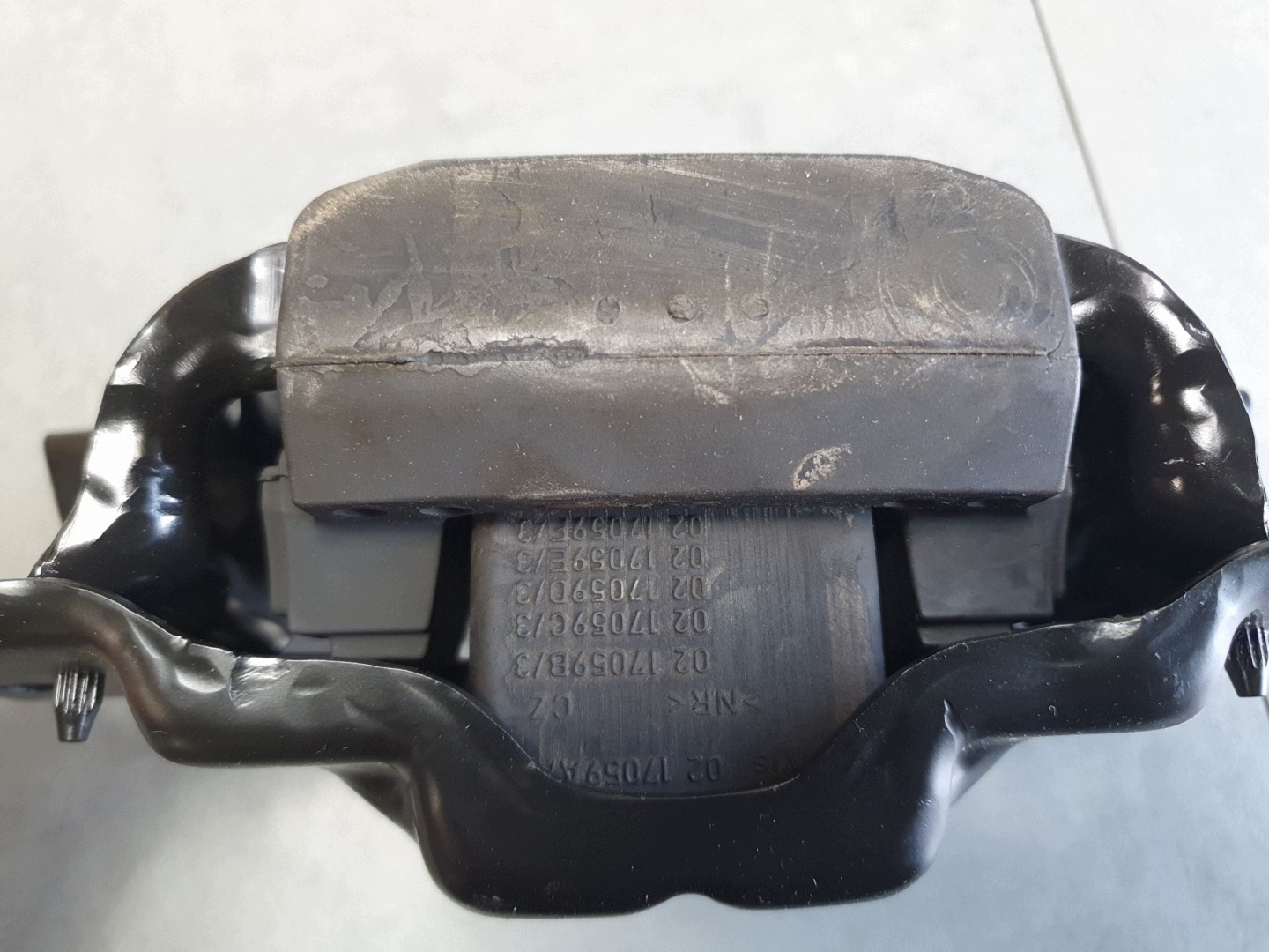 Audi A3 8Y console airbag engine mount 5Q0199555BG
