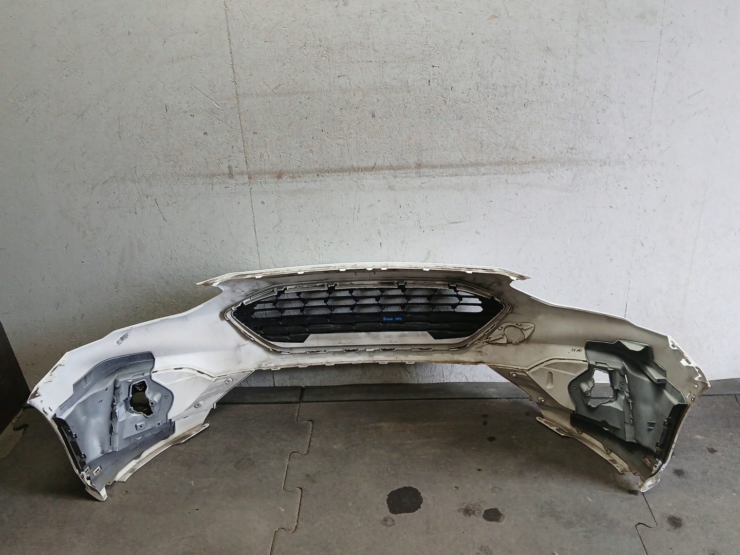 nárazník předek FORD FOCUS MK4 ACTIVE