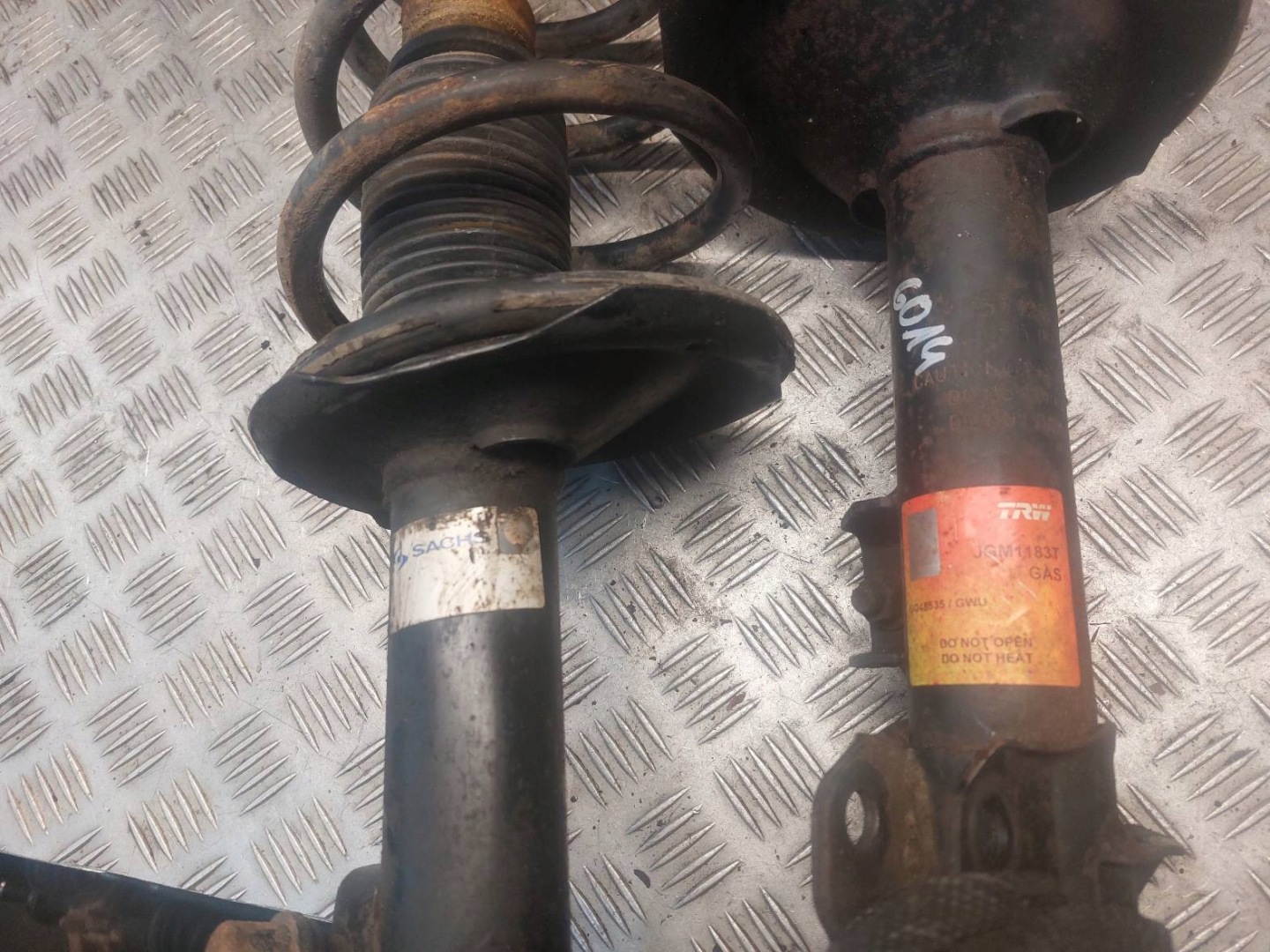 shock absorber + spring left front + right front NISSAN X-TRAIL and