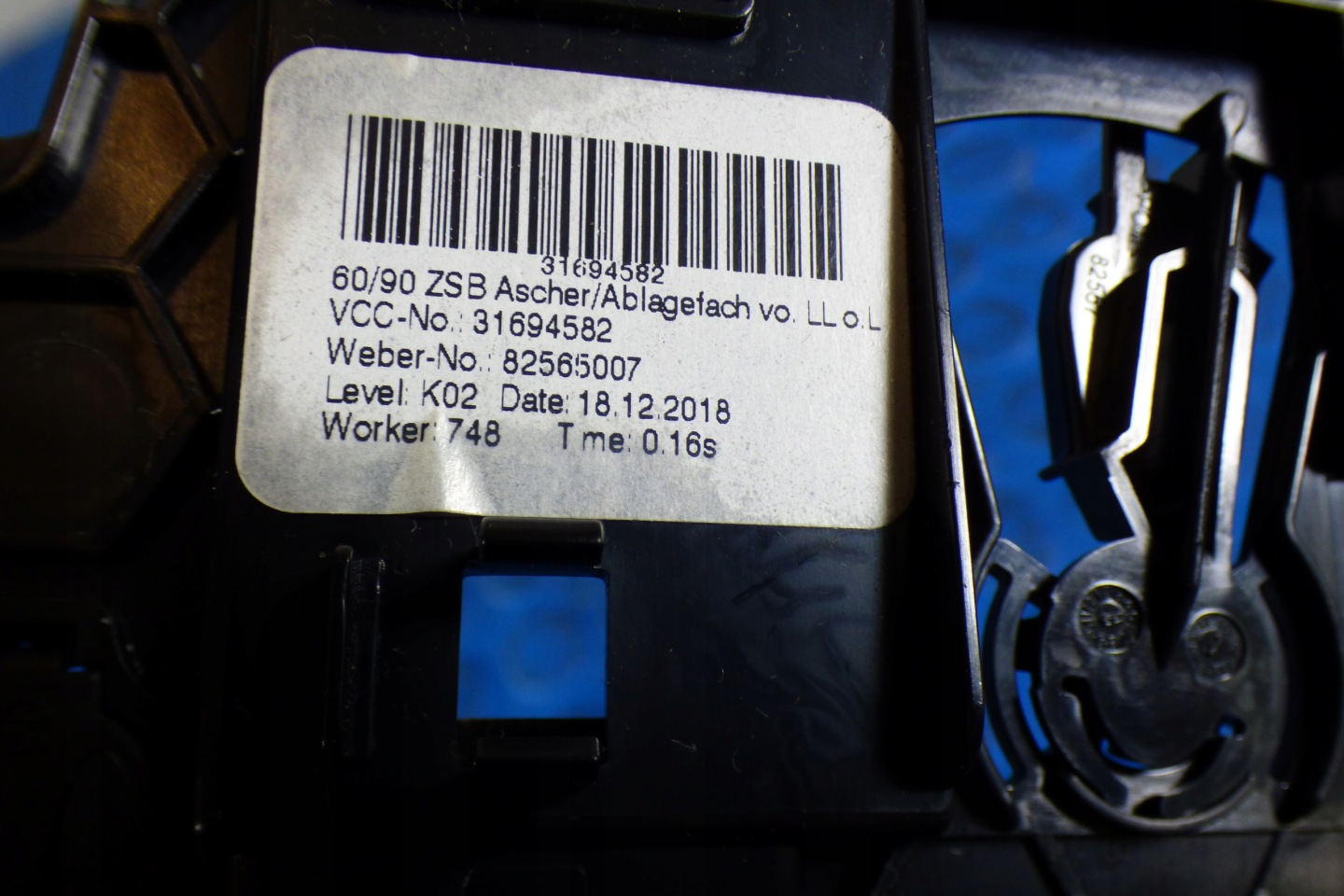 passenger compartment tunelu 31377381 31694582 VOLVO V60 III 2018