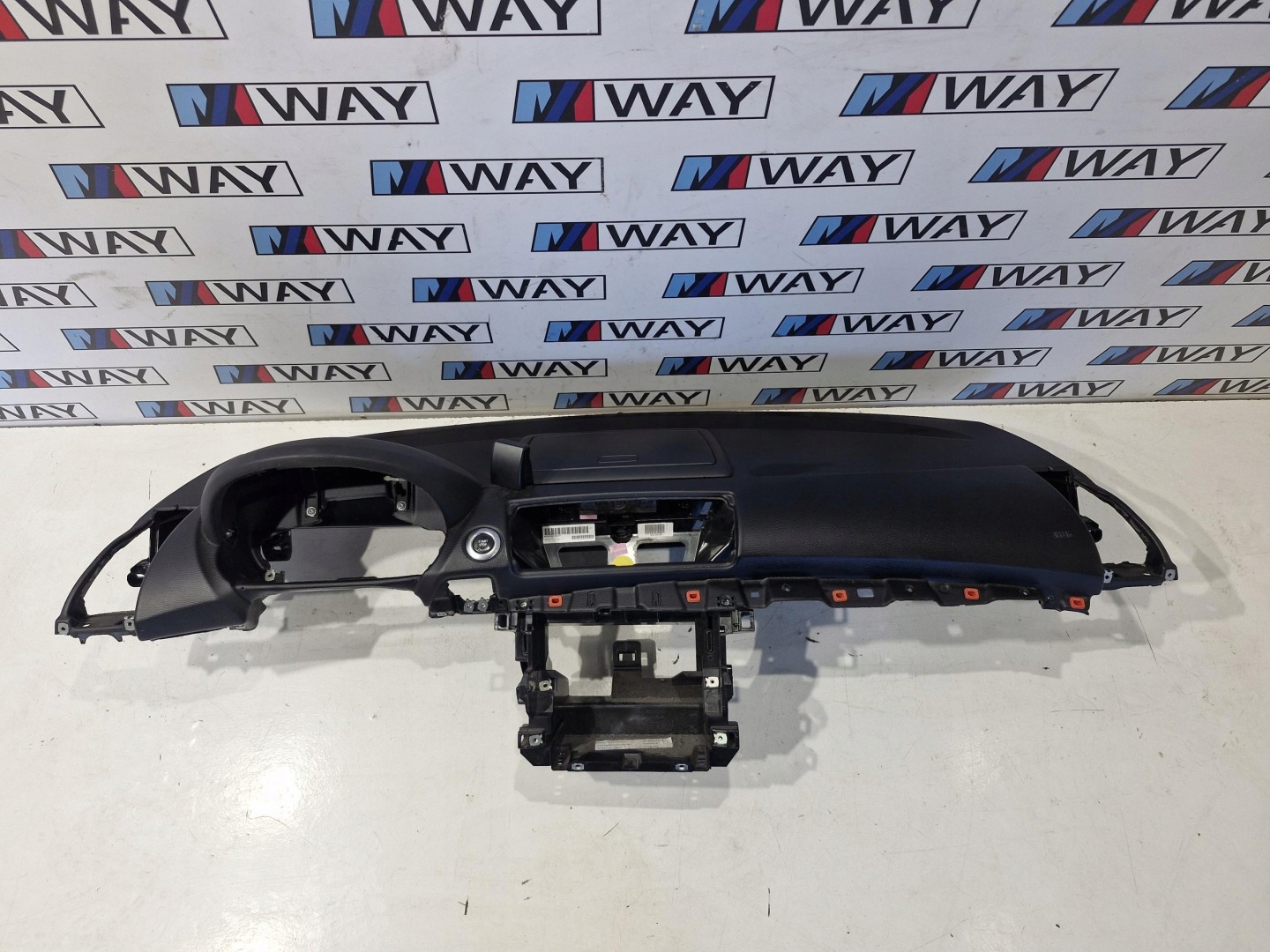 BMW E87 LCI panneau d'instruments console airbag original