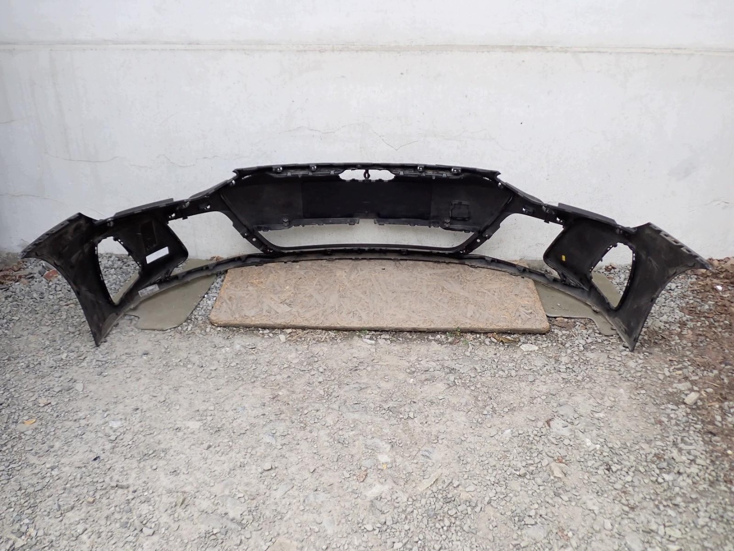 bumper front front AUDI E TRON GT F83 2020-2024R 4J3807221