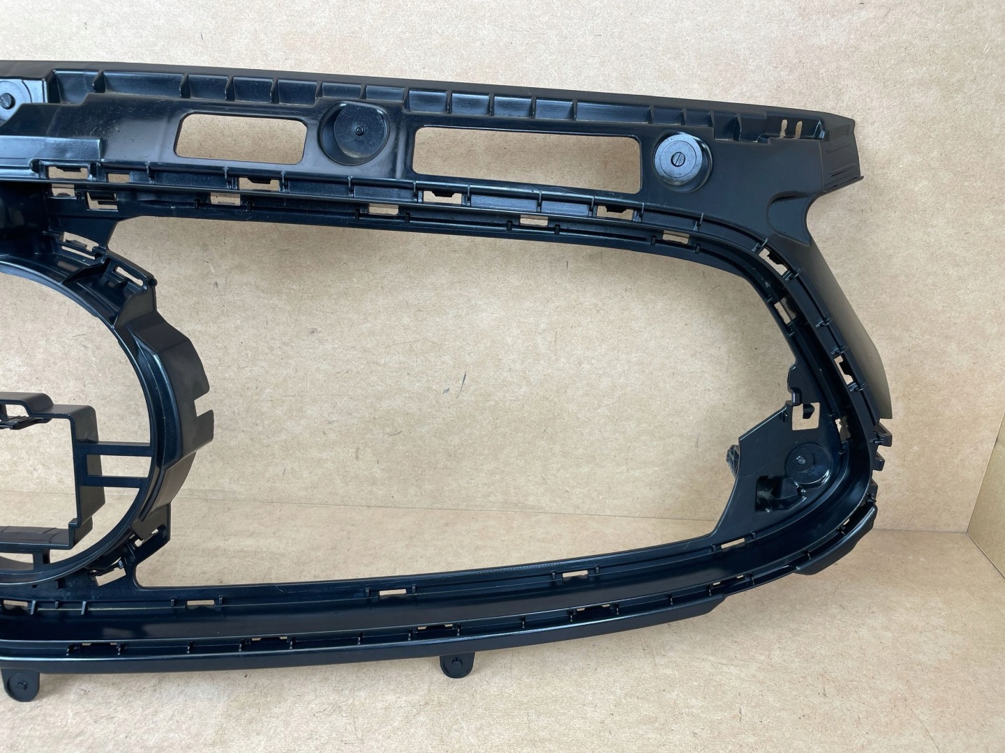 pillar frame holder grille GRILA MERCEDES GLA 247 2019- A2478884001