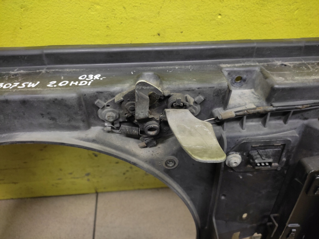 PEUGEOT 307 SW 2.0 HDI support panel for radiators