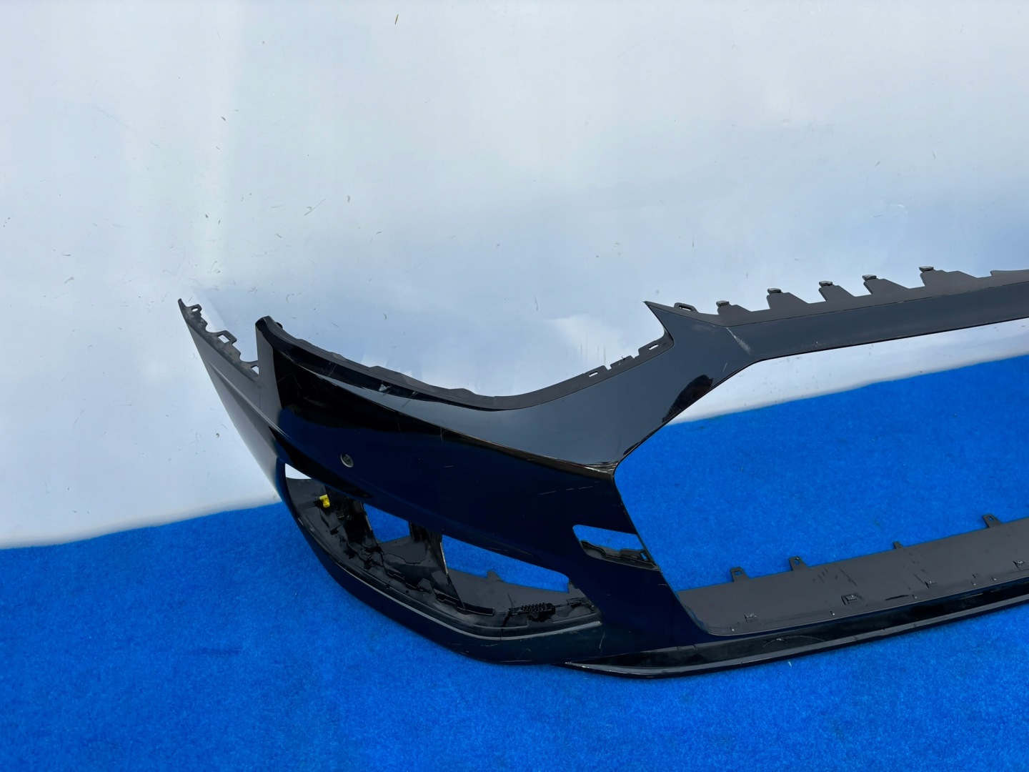 AUDI A4 B9 8W LIFT bumper front below PDC 8W0807437AH AC53