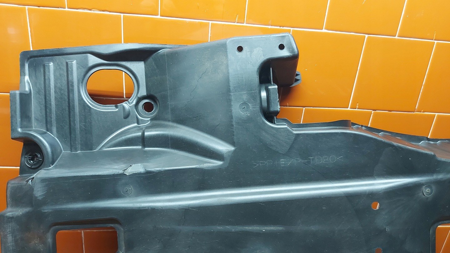cover chassis left left rear rear part TOYOTA COROLLA E21 sedan 19