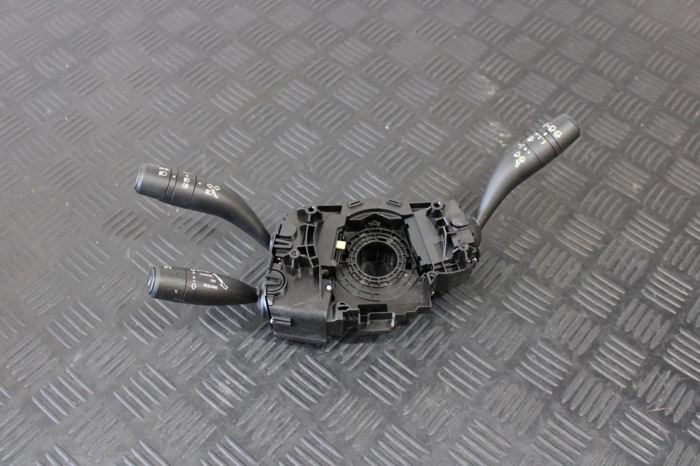 DEVIO LUCI DEVIO TEMPOMAT 20510011 MG ZS LIFT FL 2024