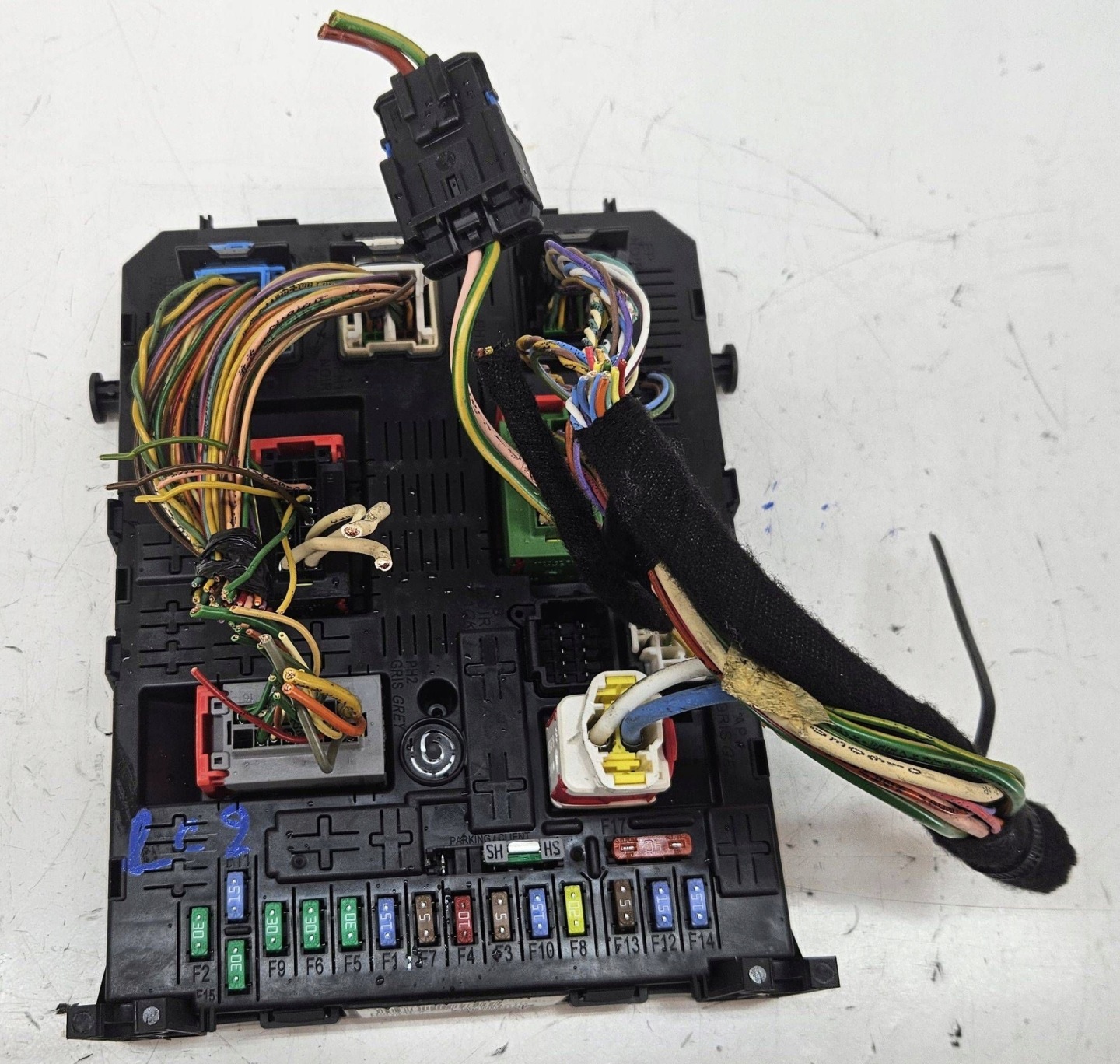 Peugeot RCZ 9666895380 BSi Unité commande confort Module fusibles