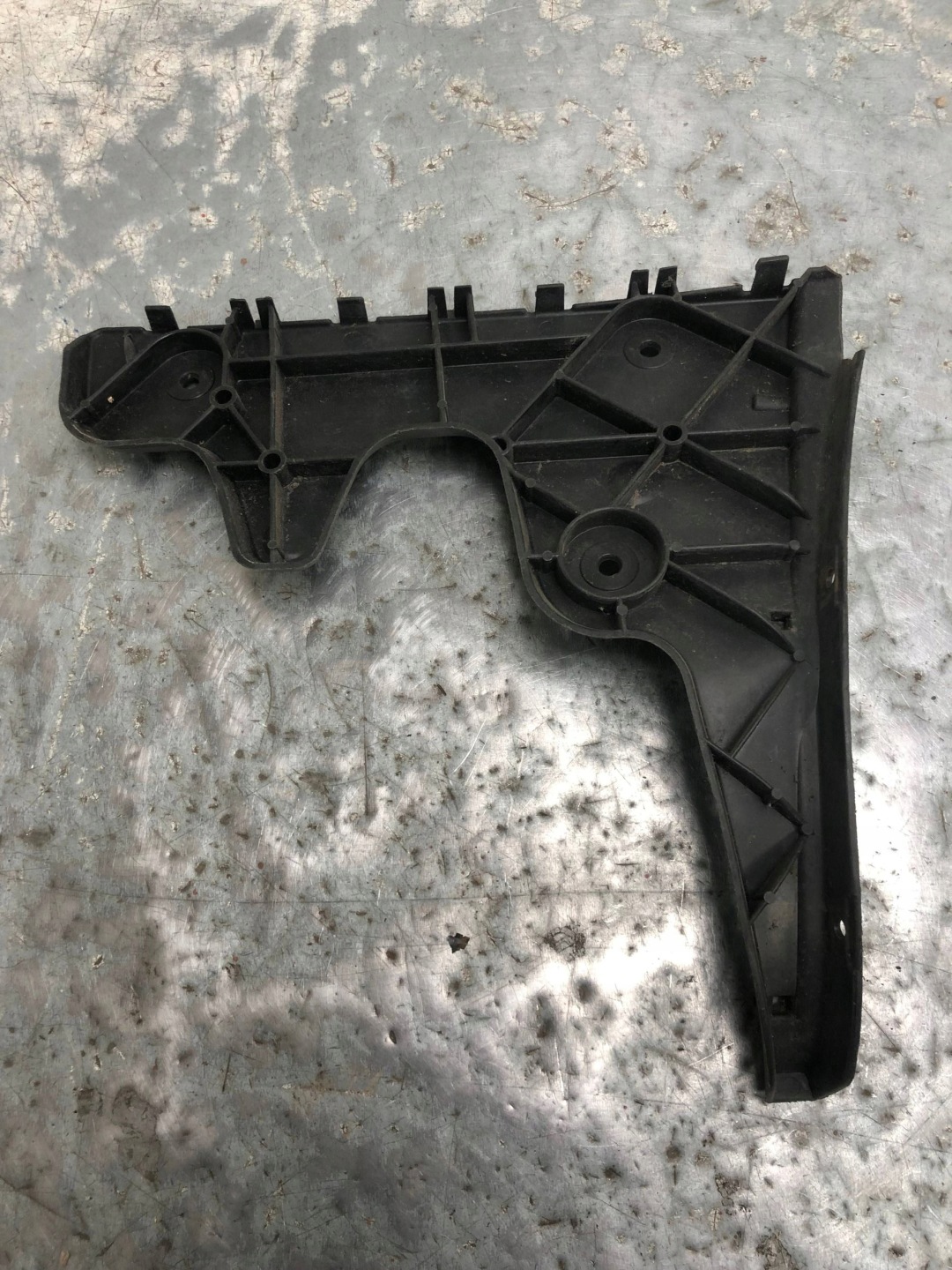bumper bracket right rear part AUDI A6 C6 sedan 4F5807454