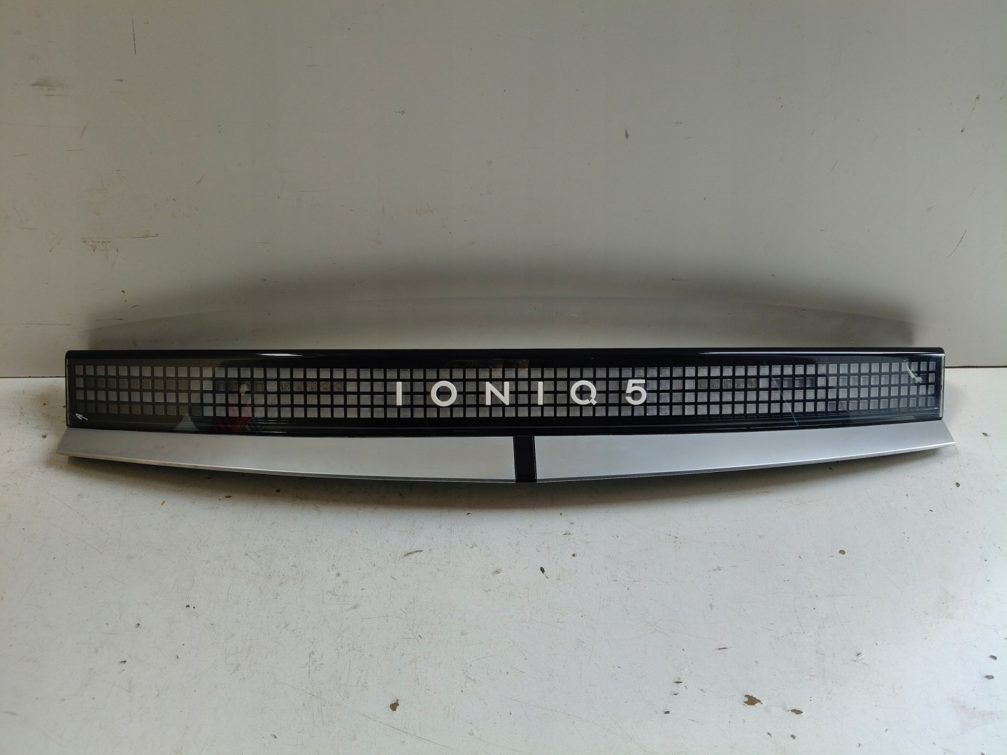 light rear cap bonnet HYUNDAI IONIQ 5 21- LED