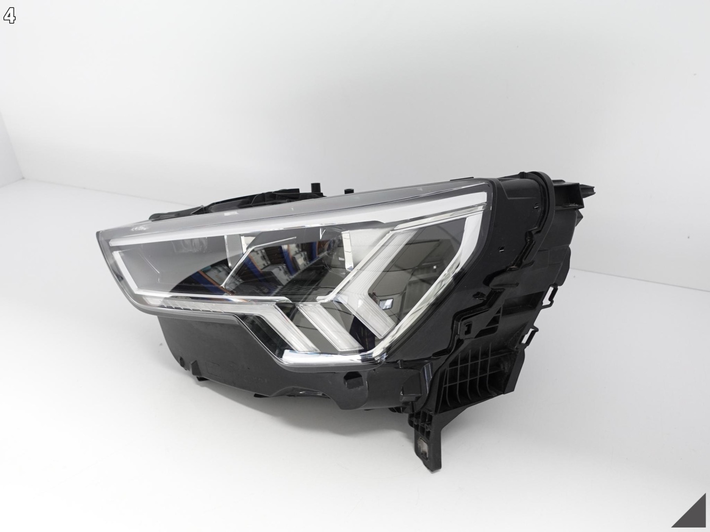 AUDI Q3 II 2 F3 83A 18- light FULL LED L B.LADNA