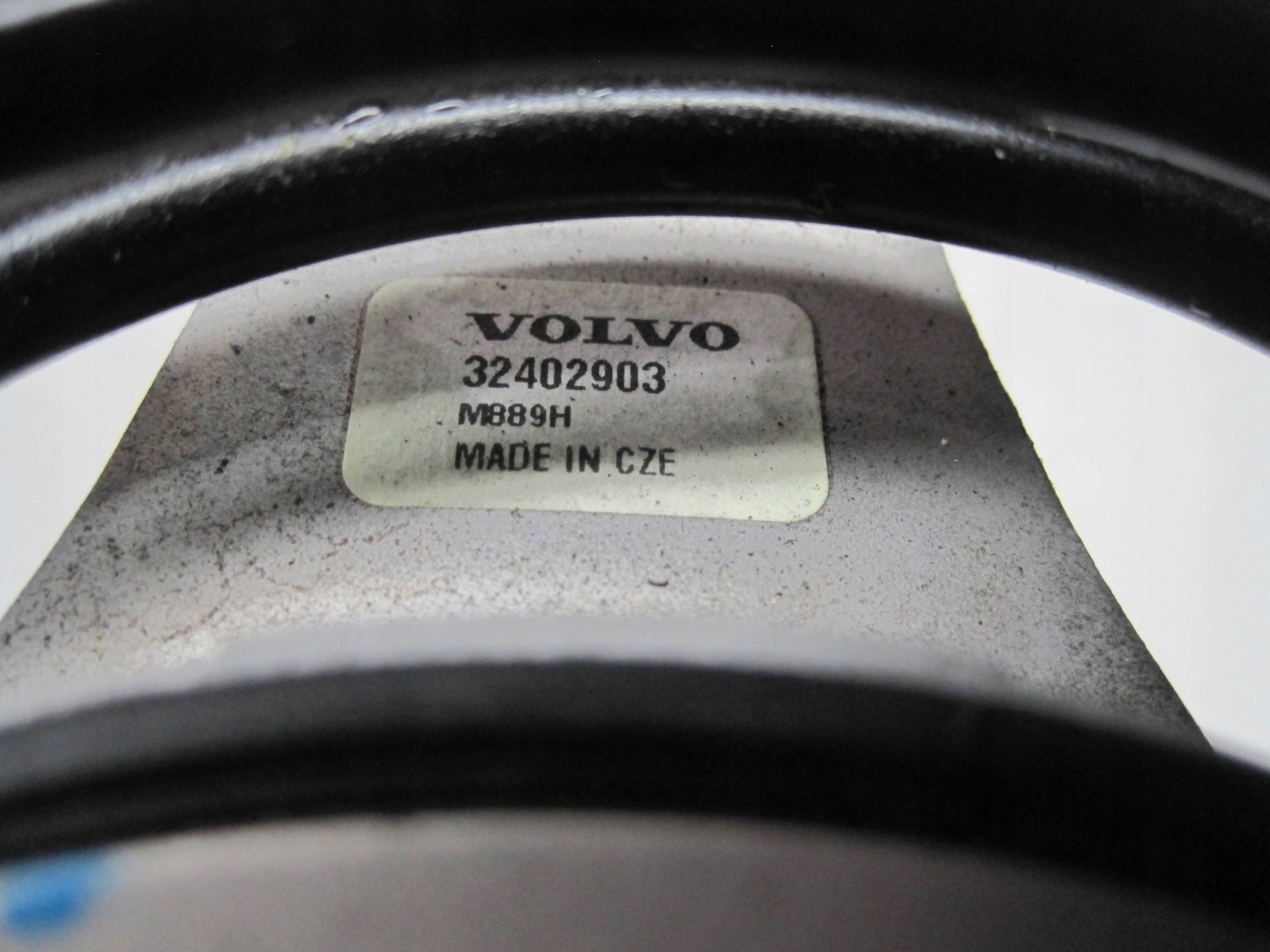 španovákem alternátoru VOLVO V60 32402903