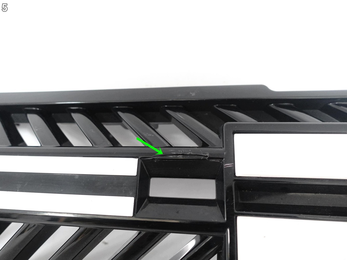 DACIA BIGSTER R1310 25- grill grille grid W bumper front (KAMERA)