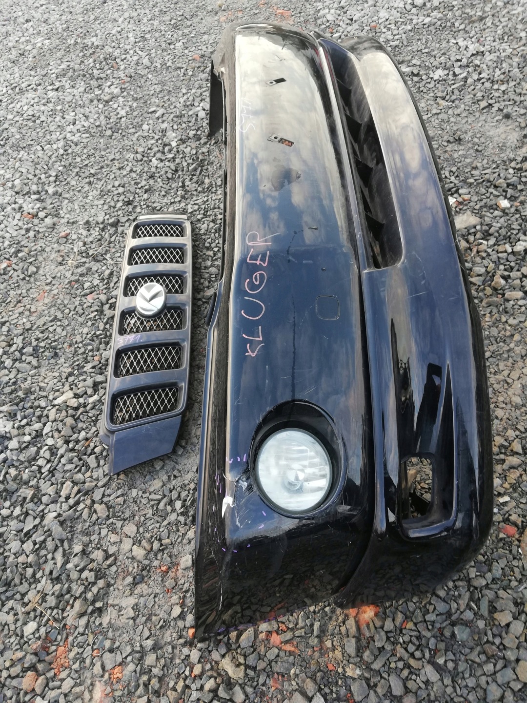 Toyota Highlander Kluger Grill Frontstoßstange