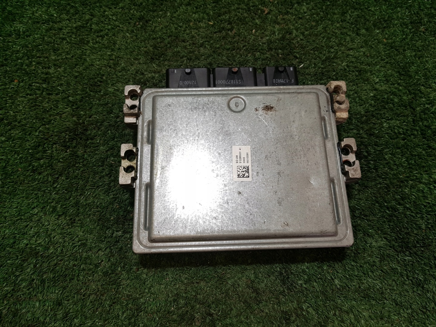 computer of the engine control unit FORD FOCUS MK2 LIFT 7M51-12A650-BCE