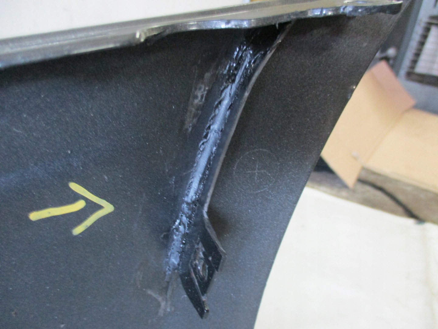 bumper front front Audi A4 B9 Lift 19r- 2 X PDC 8W0807437