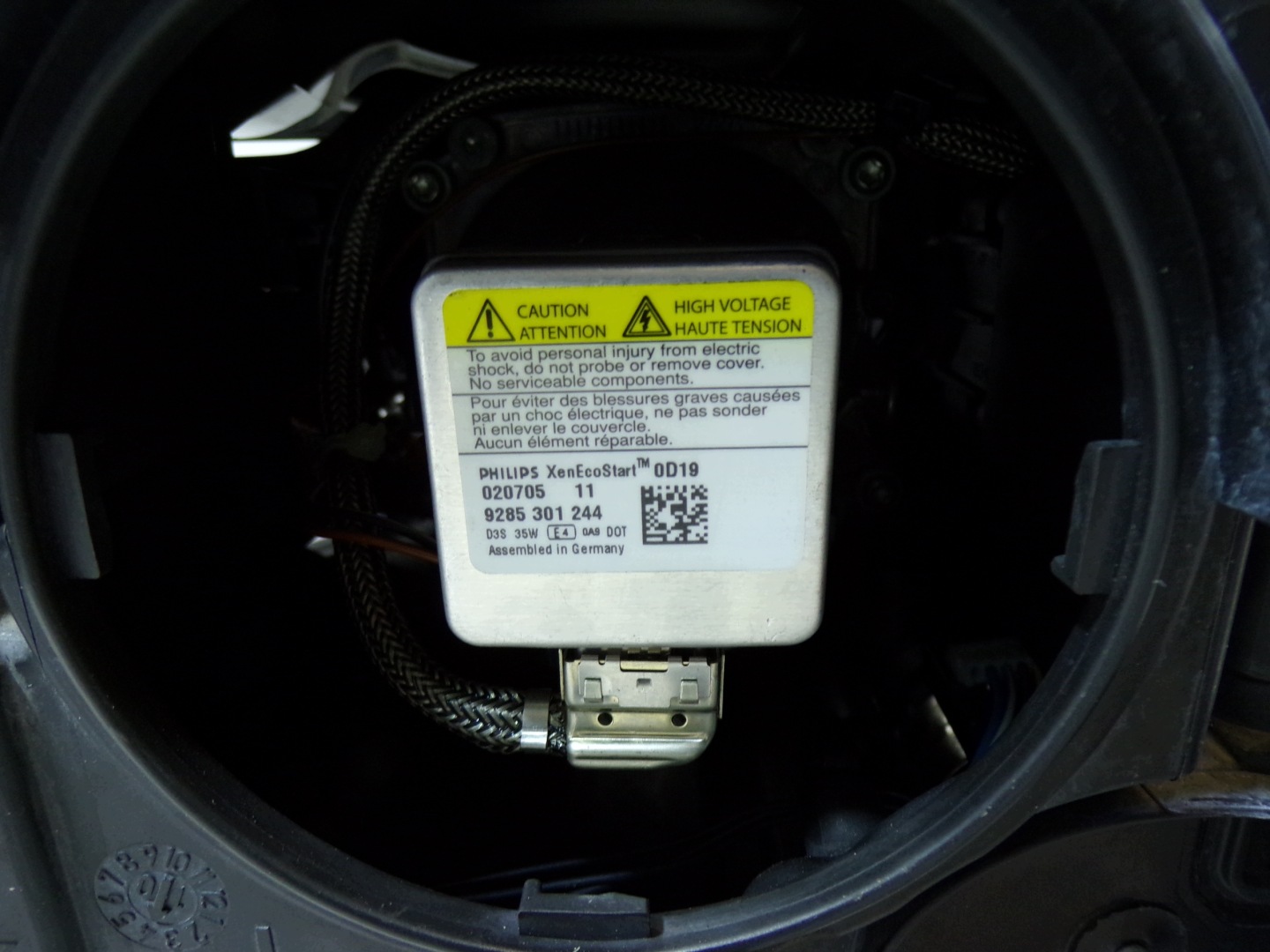 light front front left AUDI A4 B8 XENON (K1)