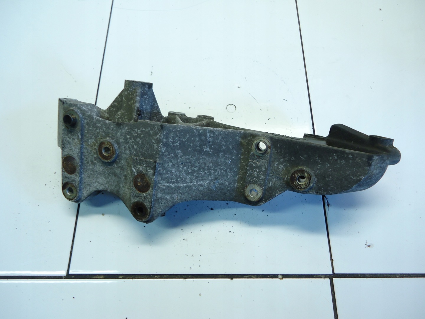 VW LT 2.8 TDI Support Support plaque Alternateur 94070630