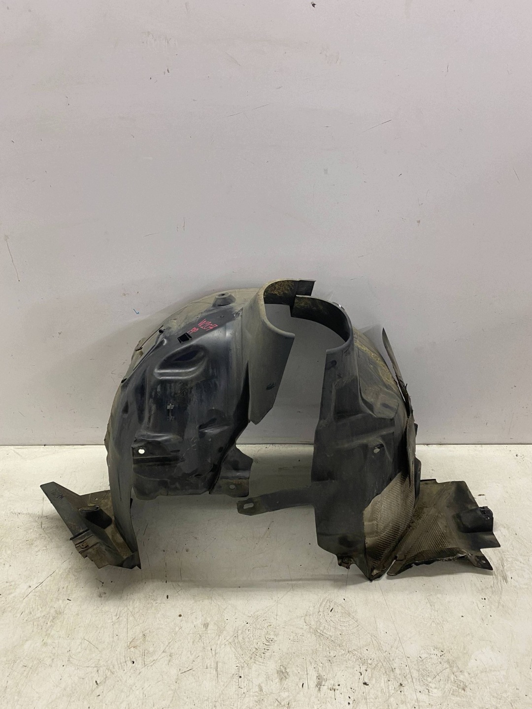 mudguard right front right front MERCEDES E-KLASA C207 W207 A2076901430