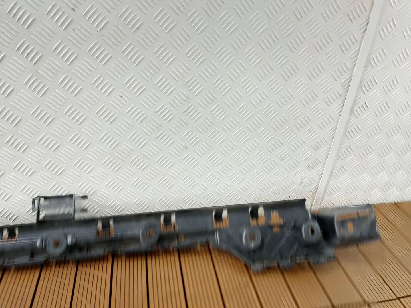 BMW E82 E88 LCI 07-12 bumper bracket rear 7170665 m-packet OE