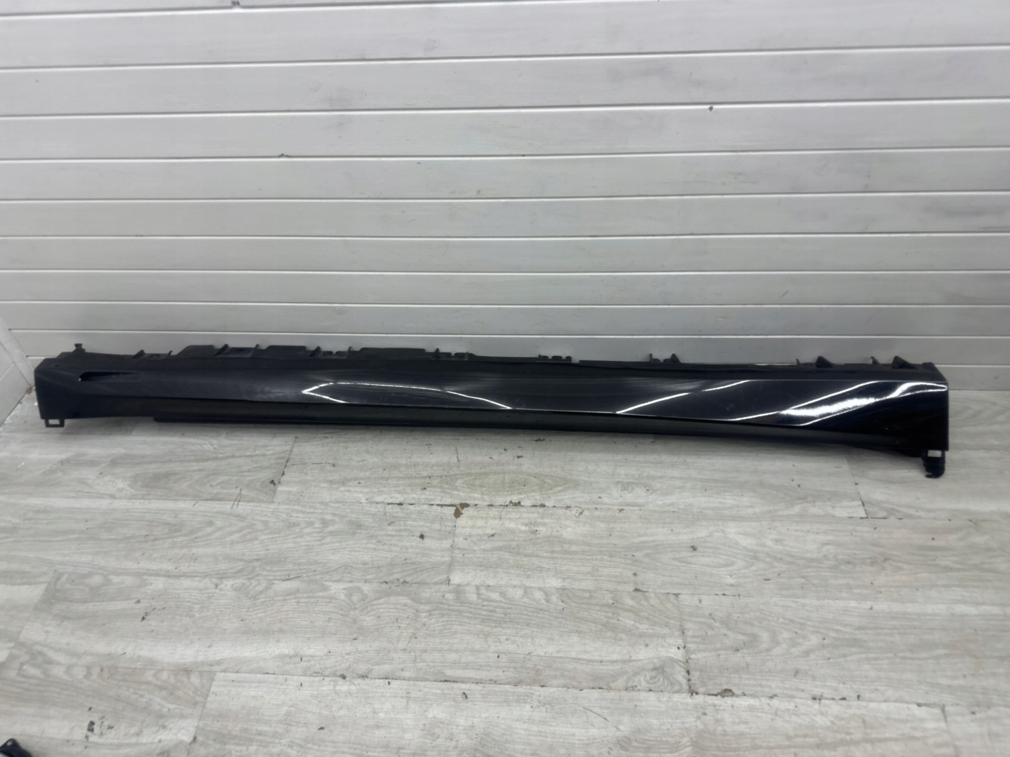 BMW X5 G05 m-packet moulding threshold cap right 8069278