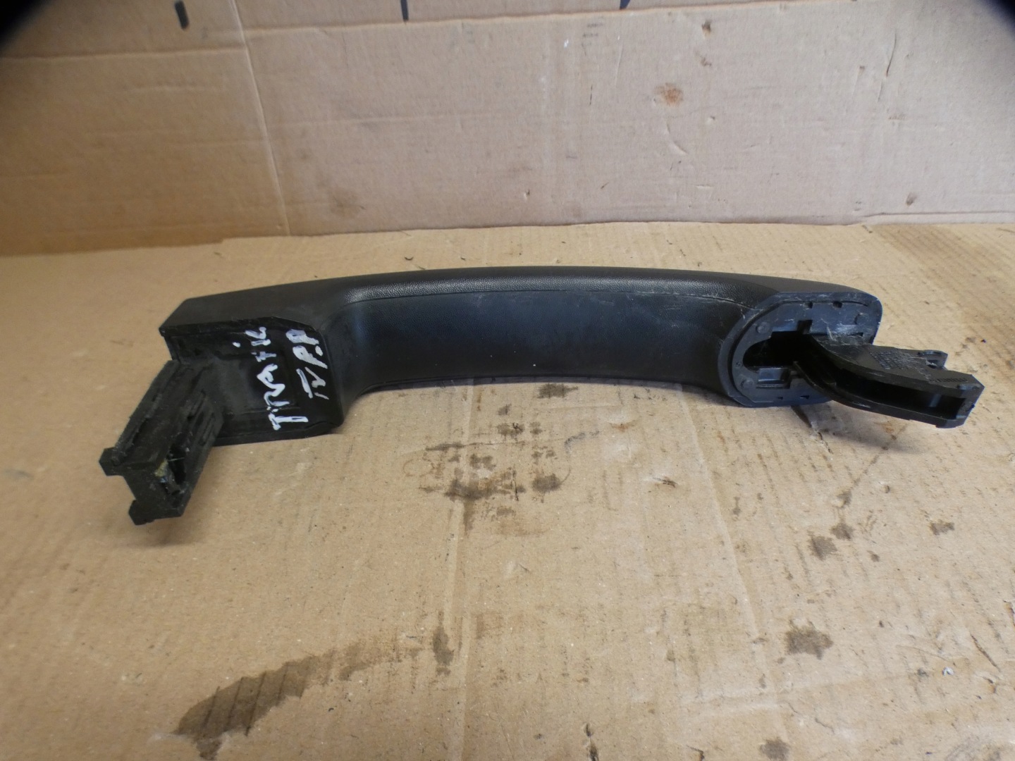 OPEL VIVARO B 14- handle front right 806061829R Z474