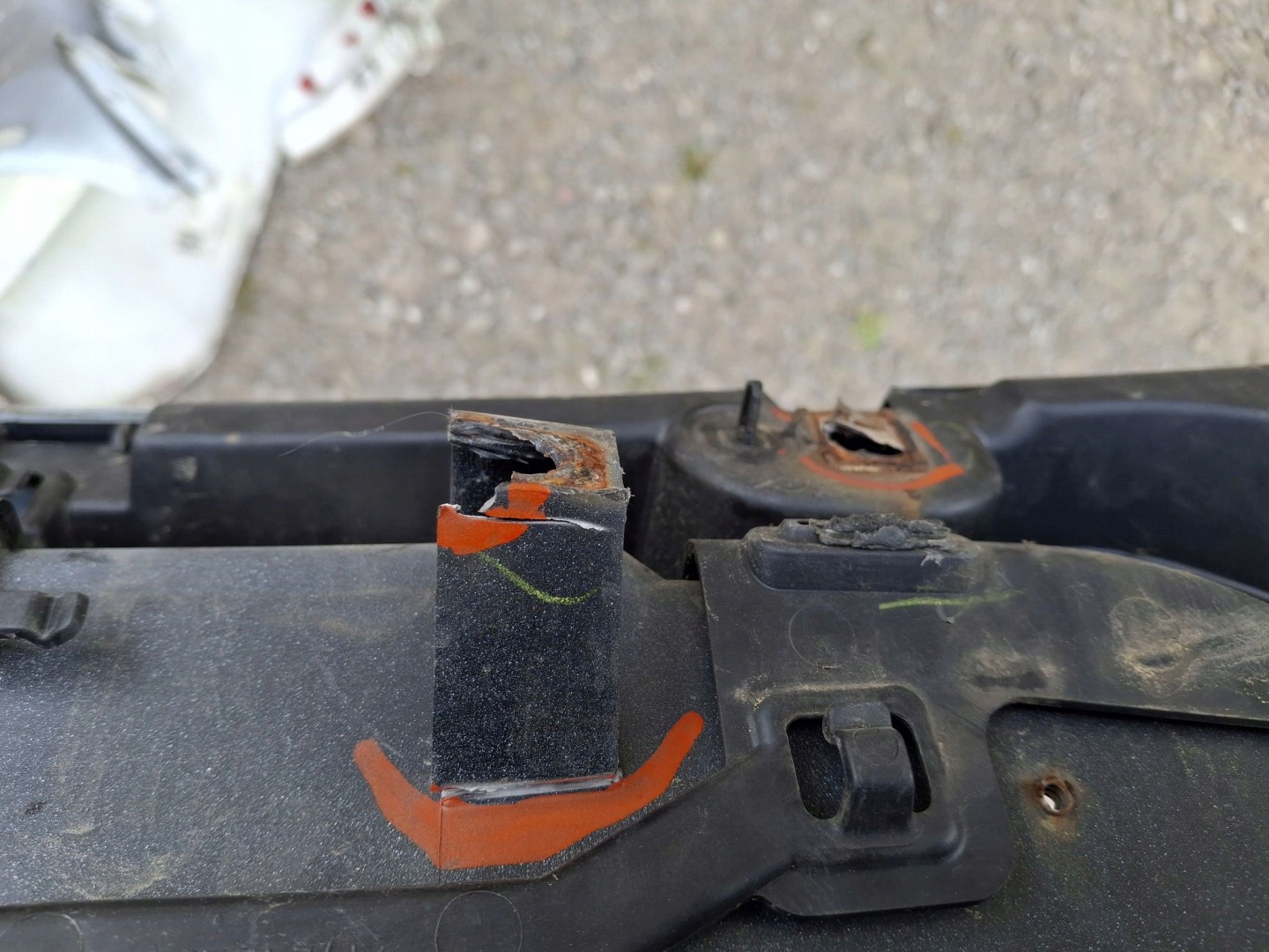 Couverture du capot RENAULT CLIO IV KOMBI 2012R->