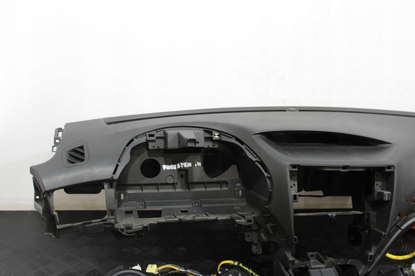 dashboard console airbag airbags SUBARU FORESTER III 3