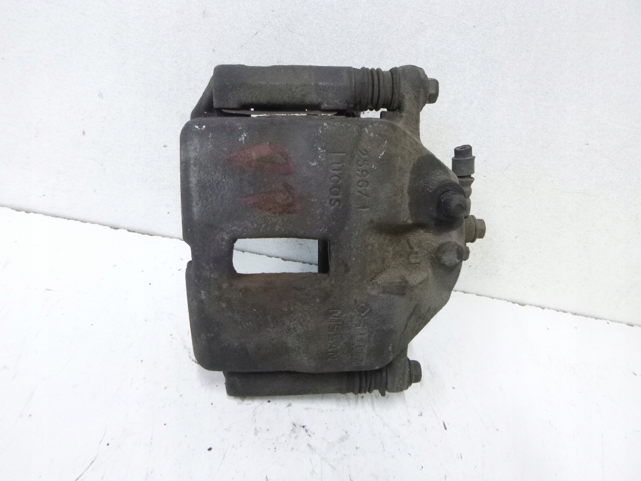 caliper brake front right Nissan Primera P12 1.8 02-07r.