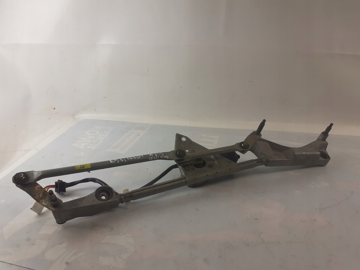 Mercedes W203 wiper mechanism front