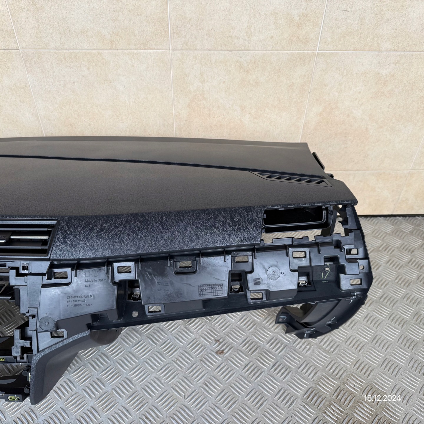 dashboard complete airbag console tension belts cockpit SEAT ARONA 2018 ROK