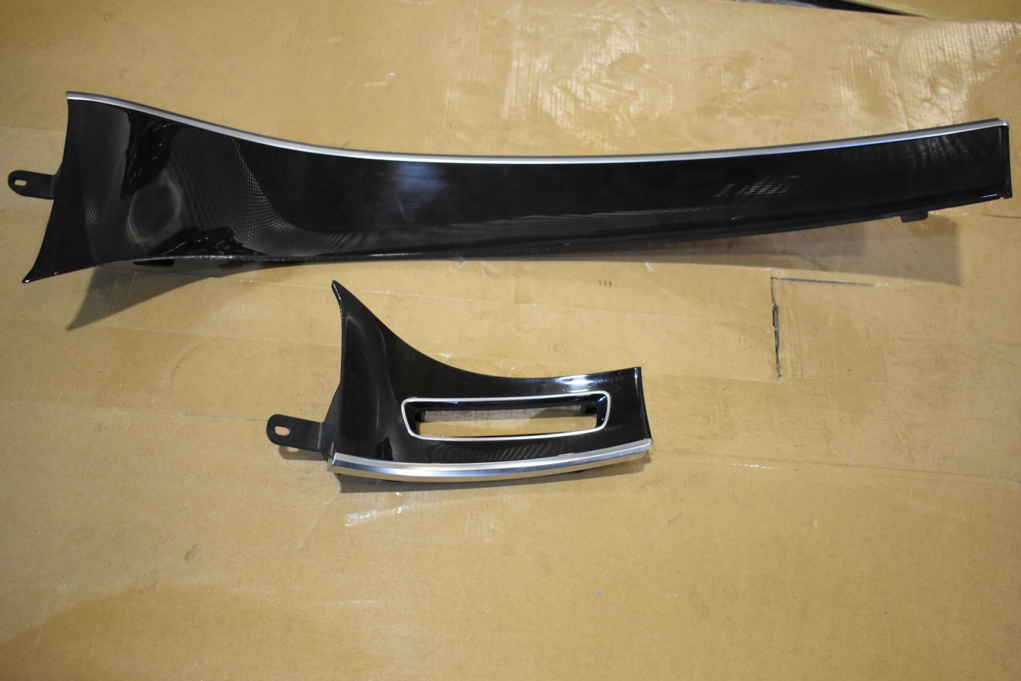 IDEALNA Moulage Console DECOR MERCEDES W217 1