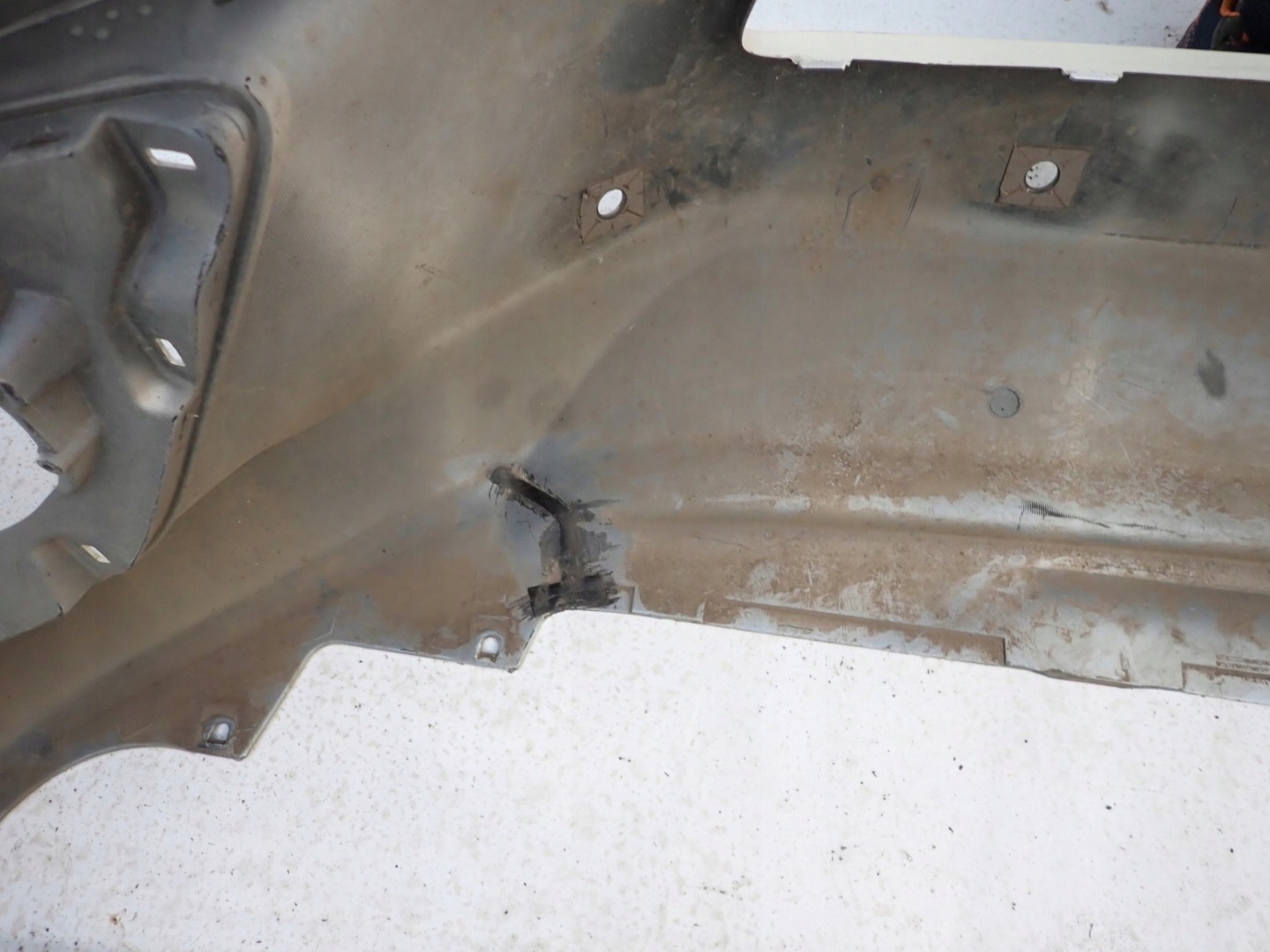 TOYOTA HILUX VIII 8 15-20 bumper front front washer