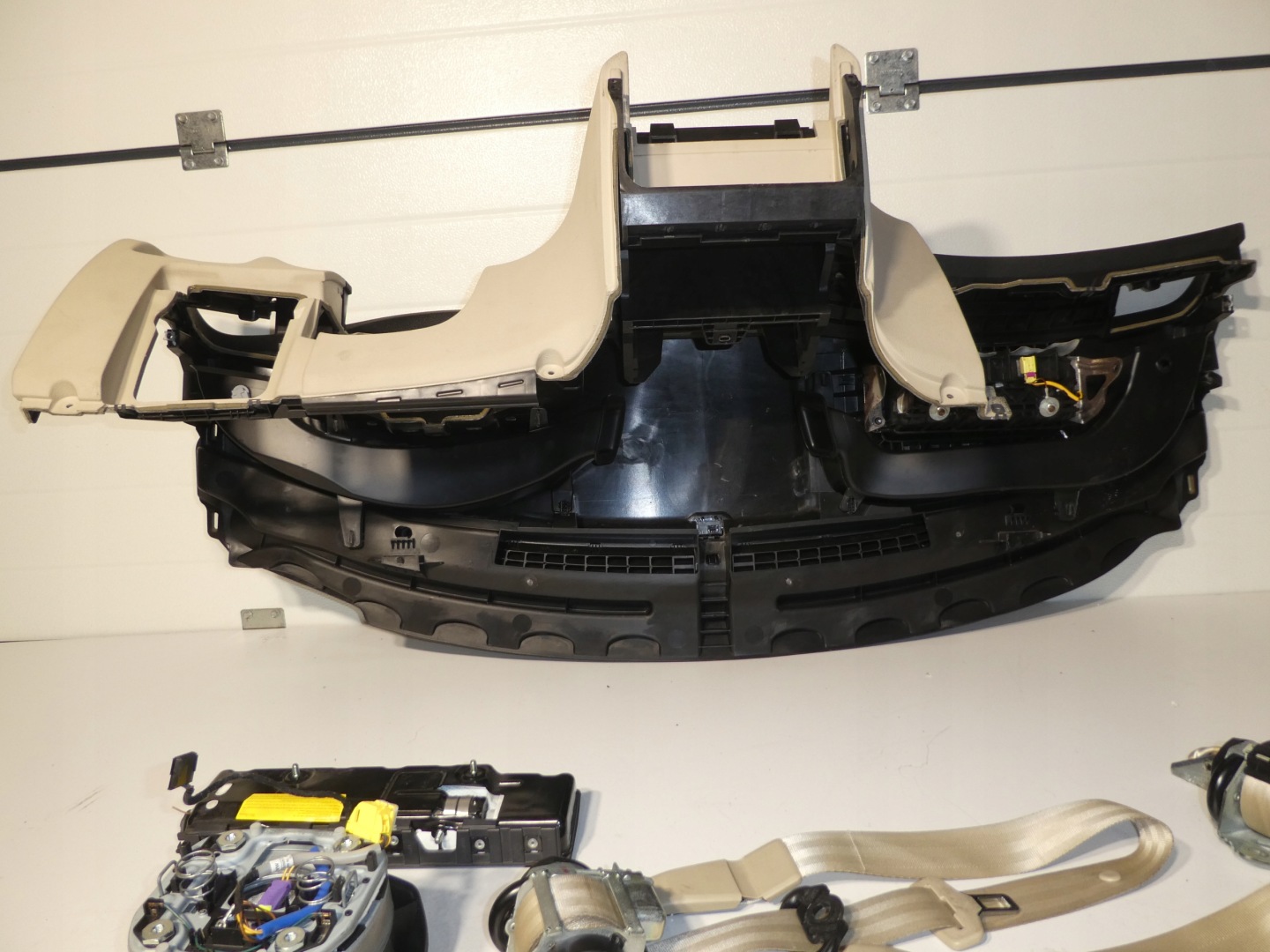SKODA SUPERB II dashboard console airbag tension belts